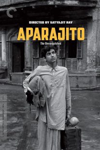 فیلم هندی Aparajito 1956 1 MV5BNmViYWRlZWEtYjFhZi00Njg4LTg4YmYtMTQ2MTFkYmMwNjRmXkEyXkFqcGc@. V1 SX500