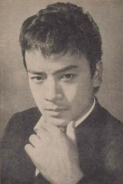 Kwaku Mills