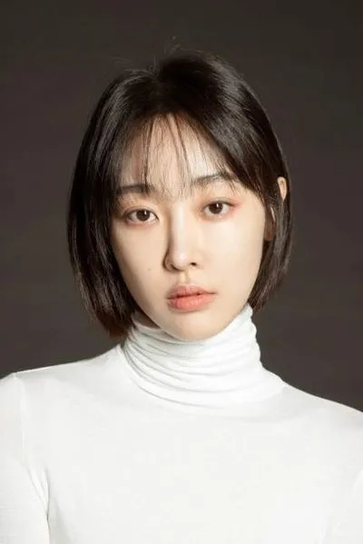 차강윤