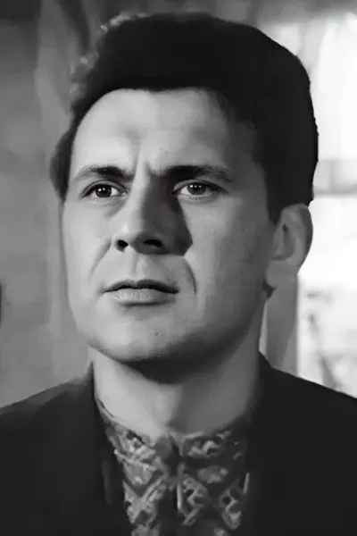 Eser Yenenler