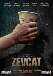 فیلم ترکی Zevcat 1 MV5BNzZjOGRmMWQtY2U3Yi00MjJkLTk0MTUtNTIyMzM2Yjc4ZTc2XkEyXkFqcGc@. SY600 SX400