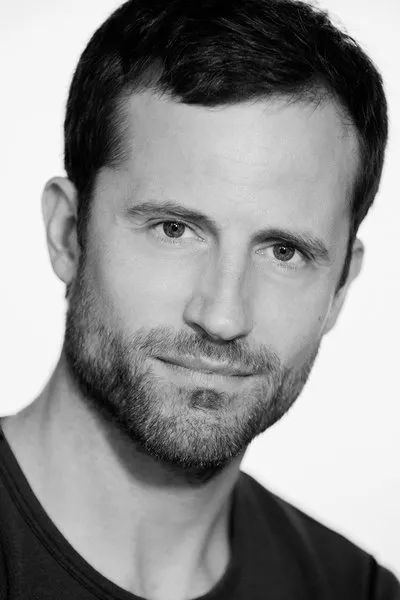 Barry Lowe