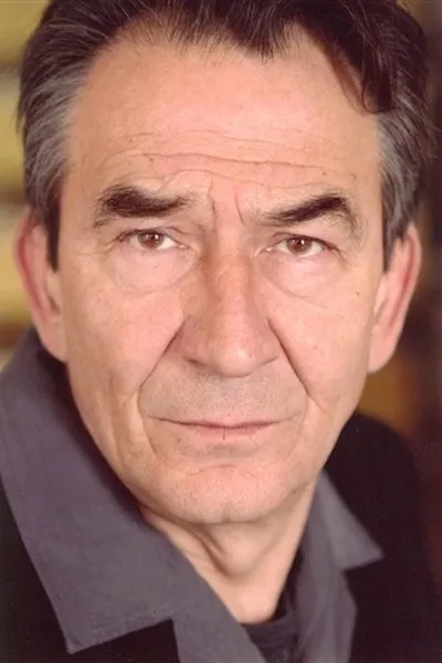 Franck Ayas