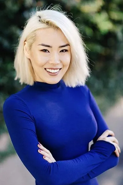 Sierra Lee